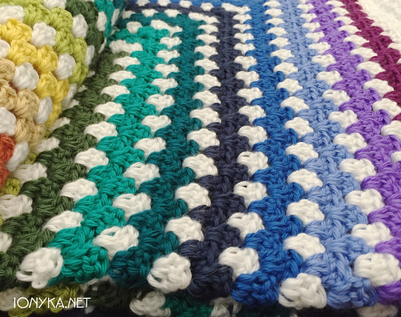 GrannySquareBlanket3